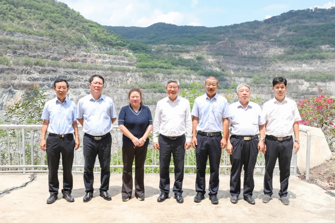 1715854946476797.jpg 海南省政協主席李榮燦到海南礦業調研1_副本.jpg